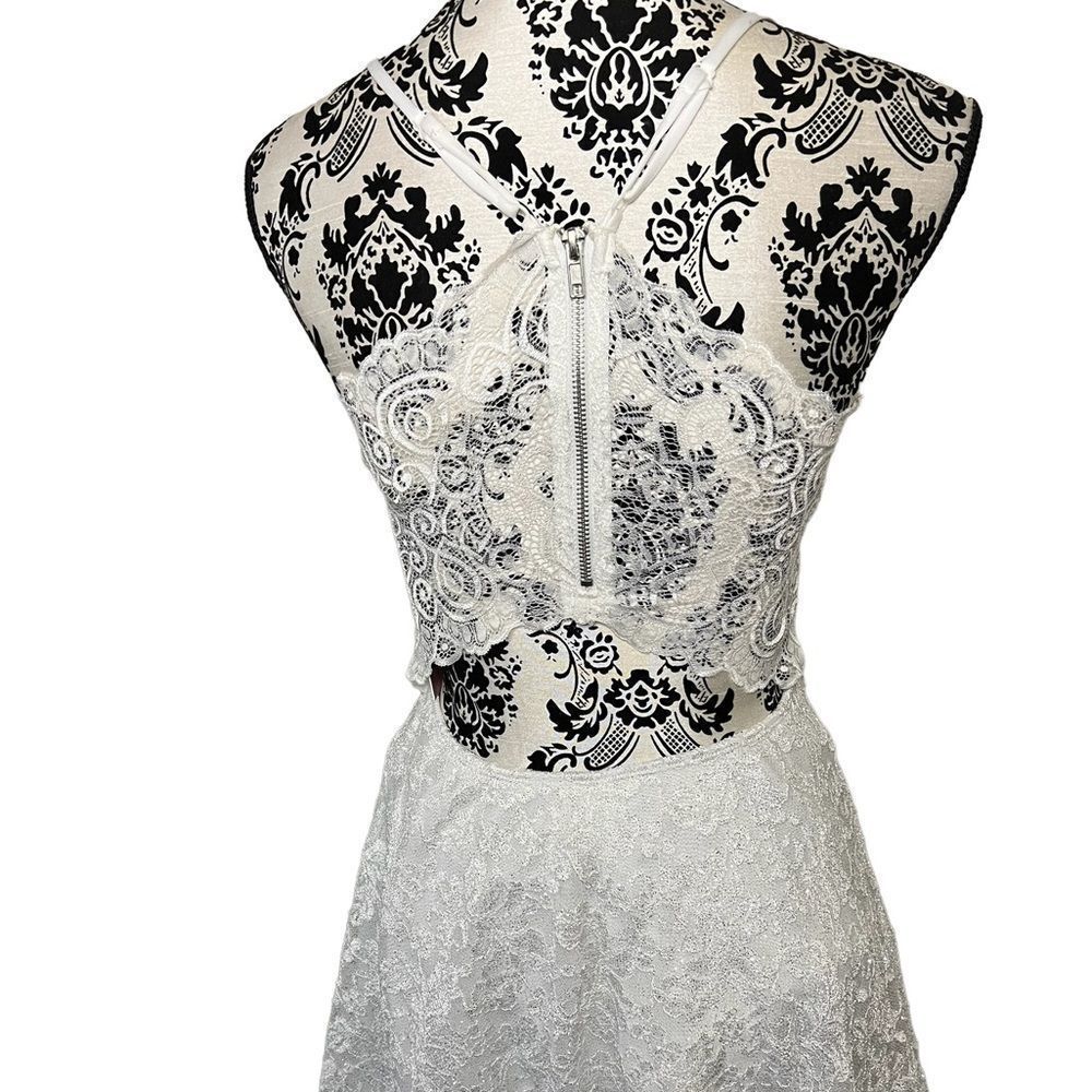 Emerald Sunday Glitter Lace Layered Hem Zippered Racerback Wedding Dress - Picture 7 of 10